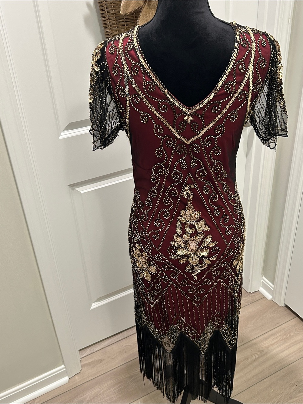 Babeyond Burgundy Flapper Dress with Gold Beading and Headband Feather XS - Picture 14 of 16